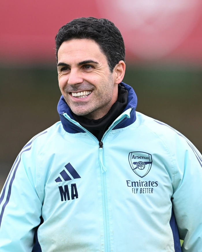 热那亚vs佛罗伦萨：洛伦佐-科隆博、厄斯蒂高首发，德赫亚、多多出战