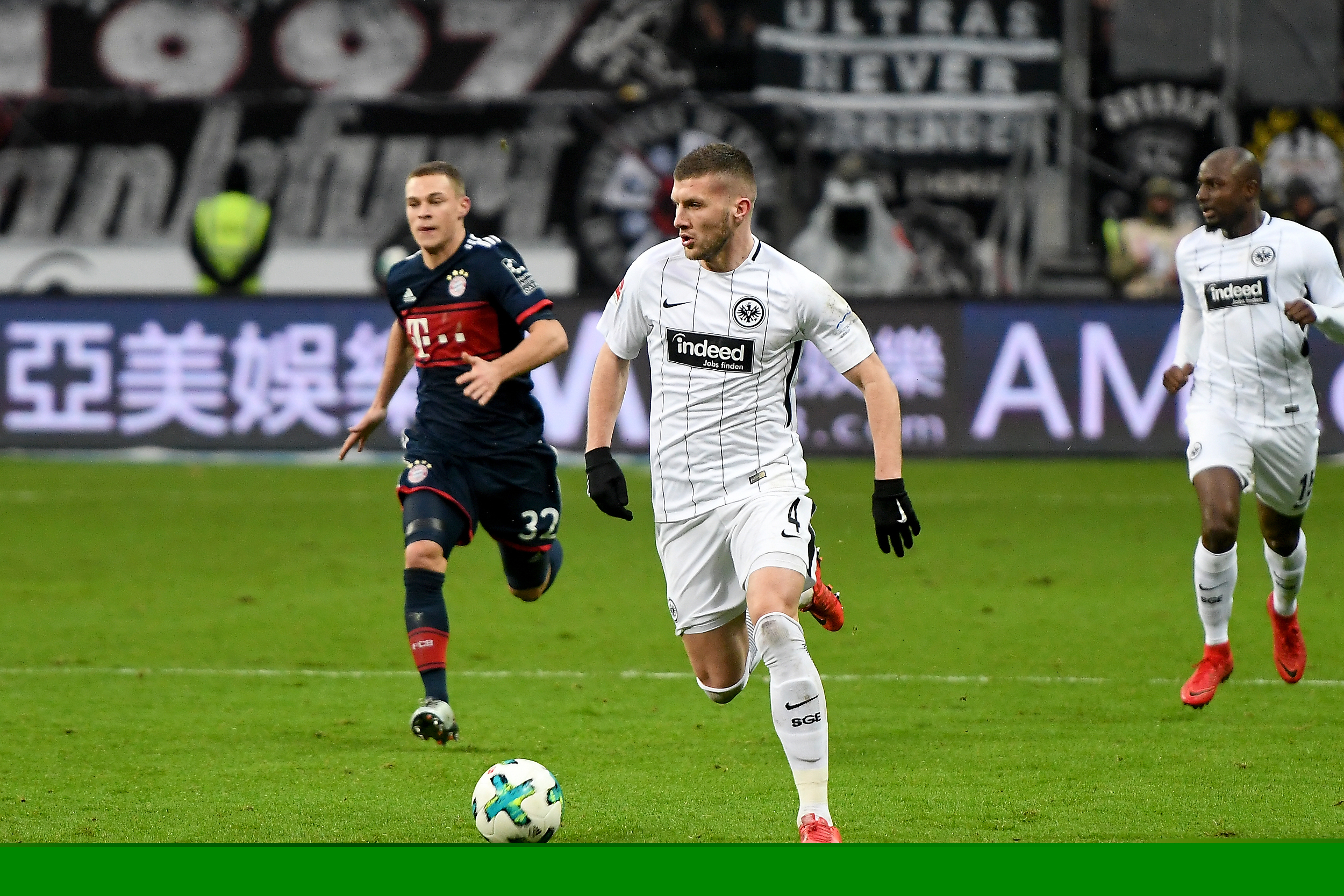 日本兵库县九名警务人员涉嫌网络赌博被捕