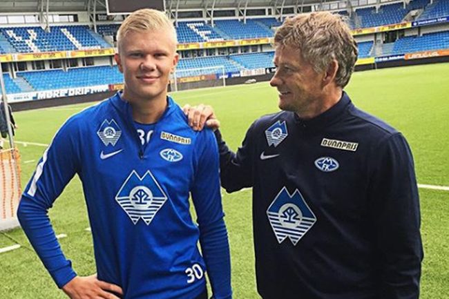 邓弗里斯：老图拉姆是我的偶像；生涯早期我不是最出色的球员