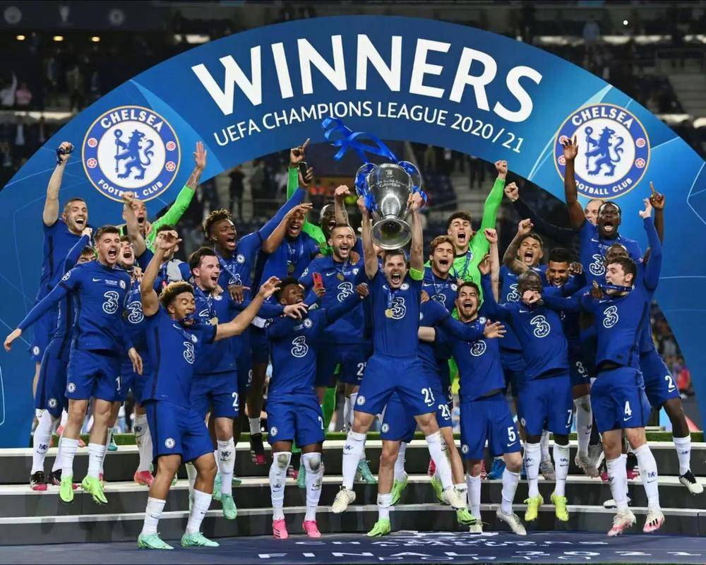 挑起进攻大旗！鲍威尔半场10中5得到16分2篮板1助攻