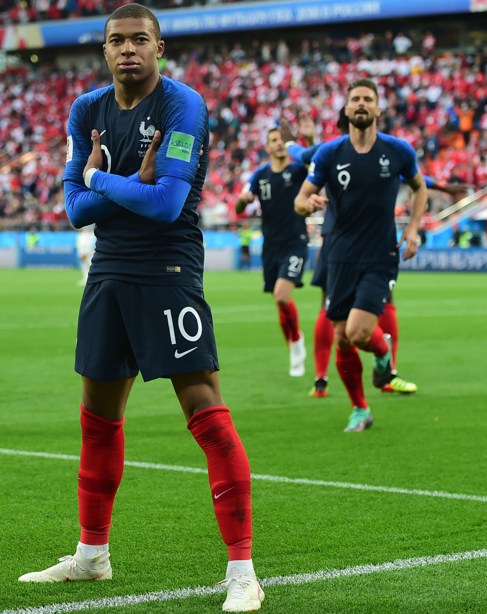 预选赛全胜零丢球，斯通斯：每个人都在其中发挥了作用