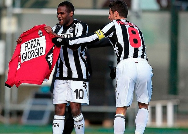 广东男篮末节逆转击败山东